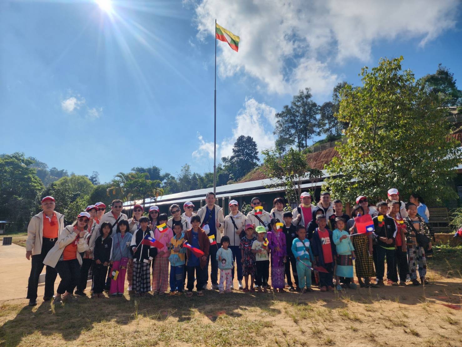 Wonderful Group Northern Thailand Filial Piety Award - Raikowwang Puti School