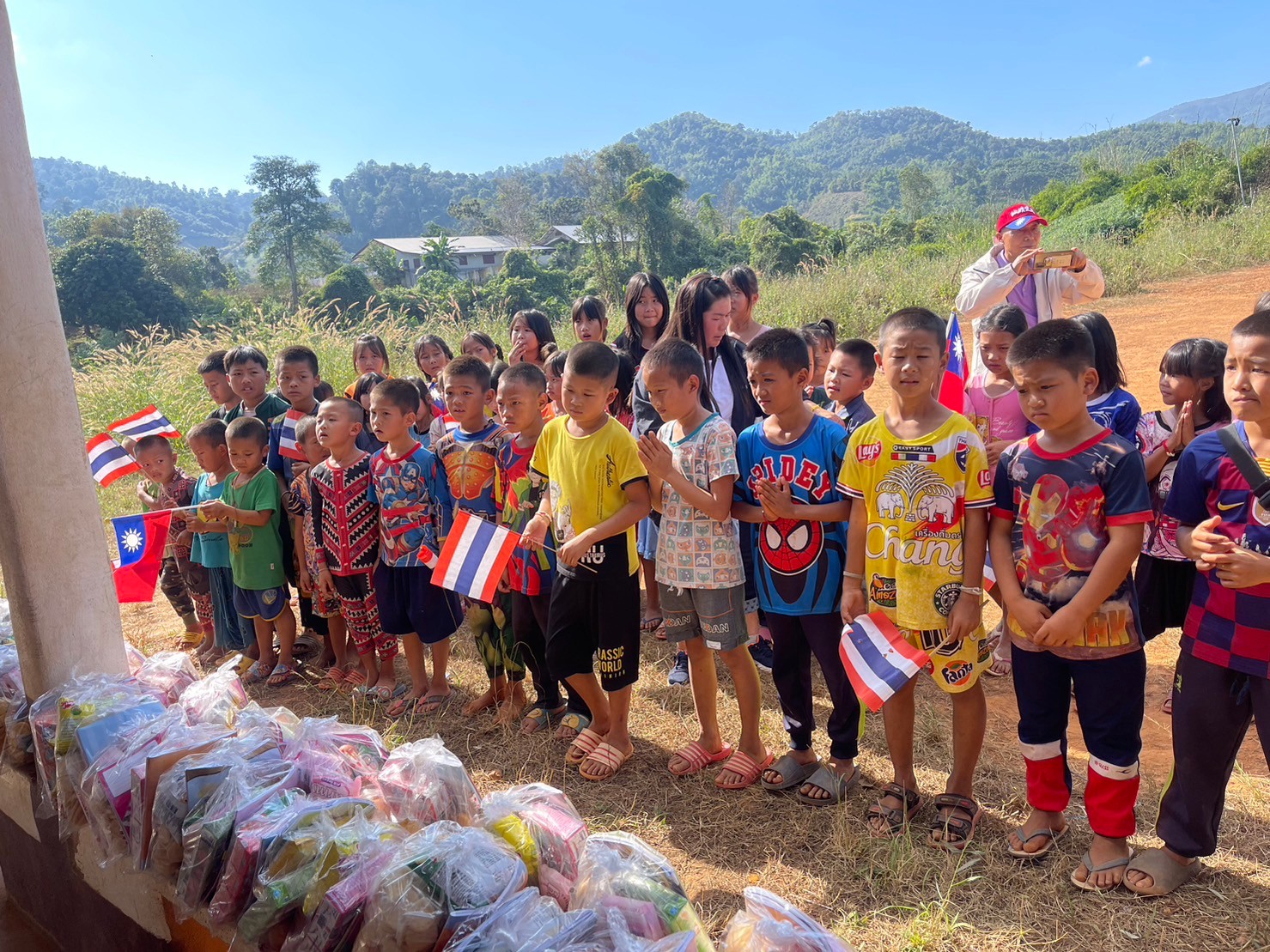 Ming Lun Elementary School - Charitable Donations
